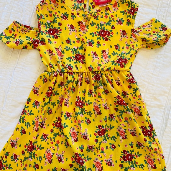 Summer dress - Picture 3 of 6